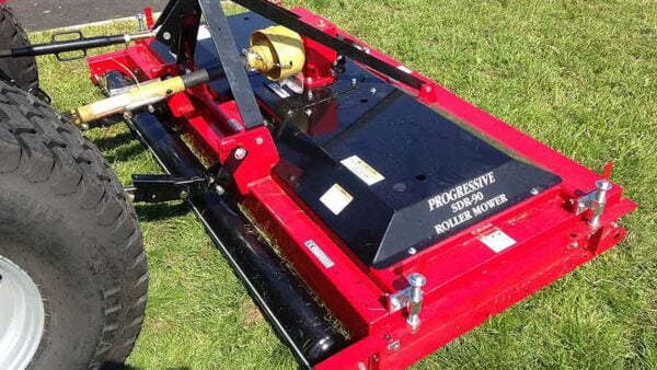 Progressive SDR-90 three-point hitch circlemower with rollers