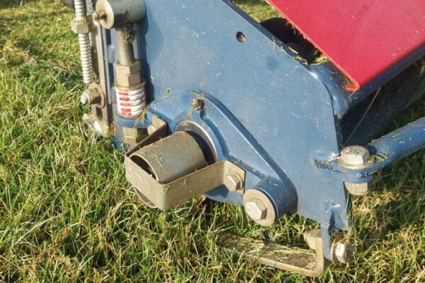 Kesmac 9 gang grinded reel mower - Image 13